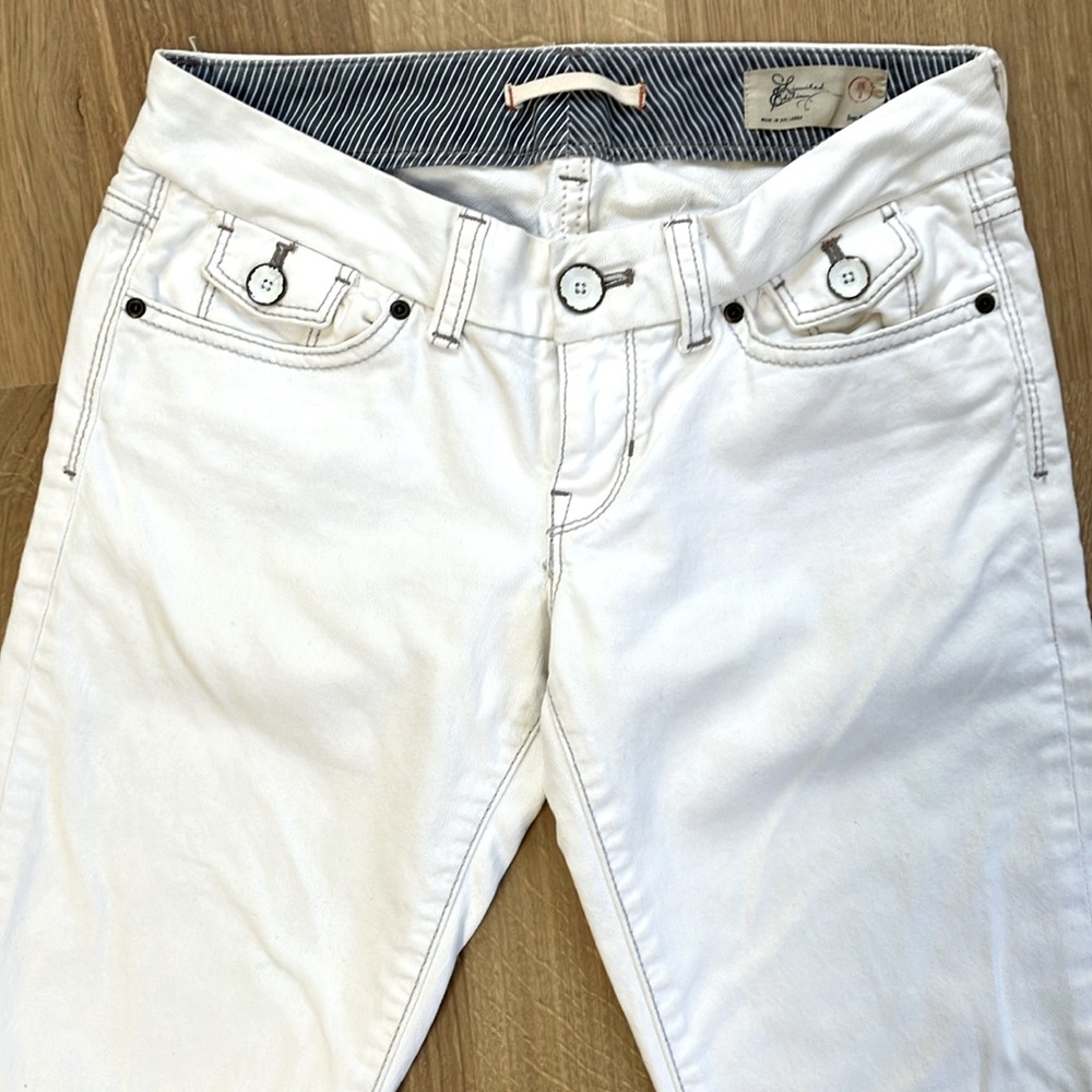 Gap Limited Edition White Jeans - Sz 26